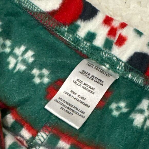 Disney Christmas pajamas size medium - Picture 5 of 5